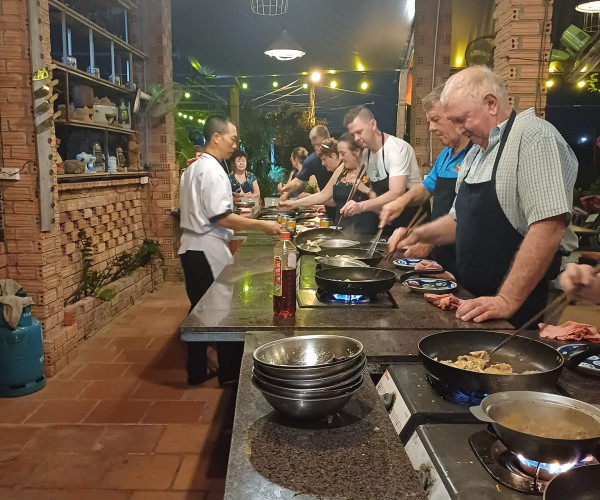 Tra Que Biking Tour And Hoi An Cooking Class Daily Tour